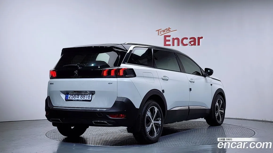 Peugeot 5008 2022 из KR, фото 3