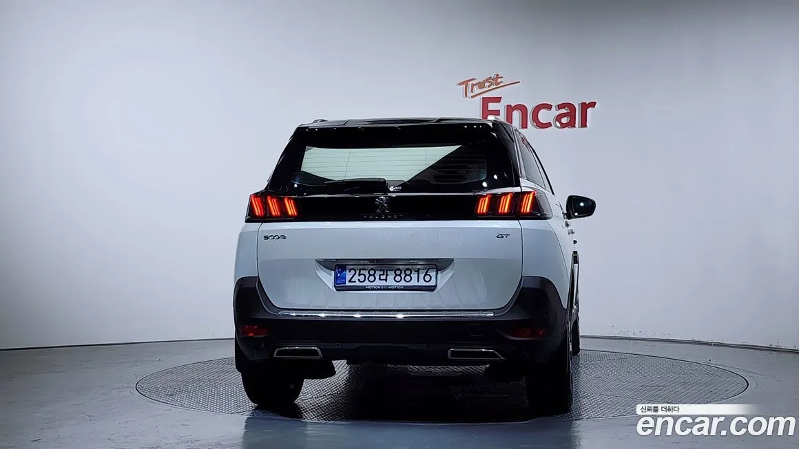 Peugeot 5008 2022 из KR, фото 2