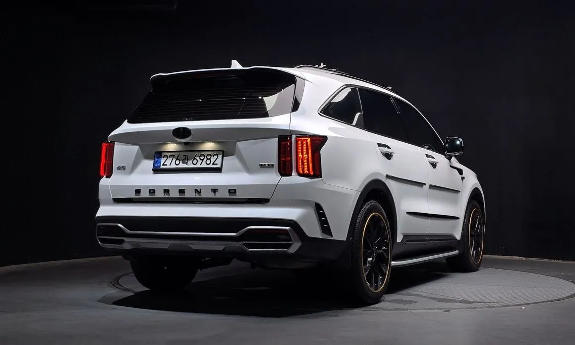 Kia Sorento — фото 6