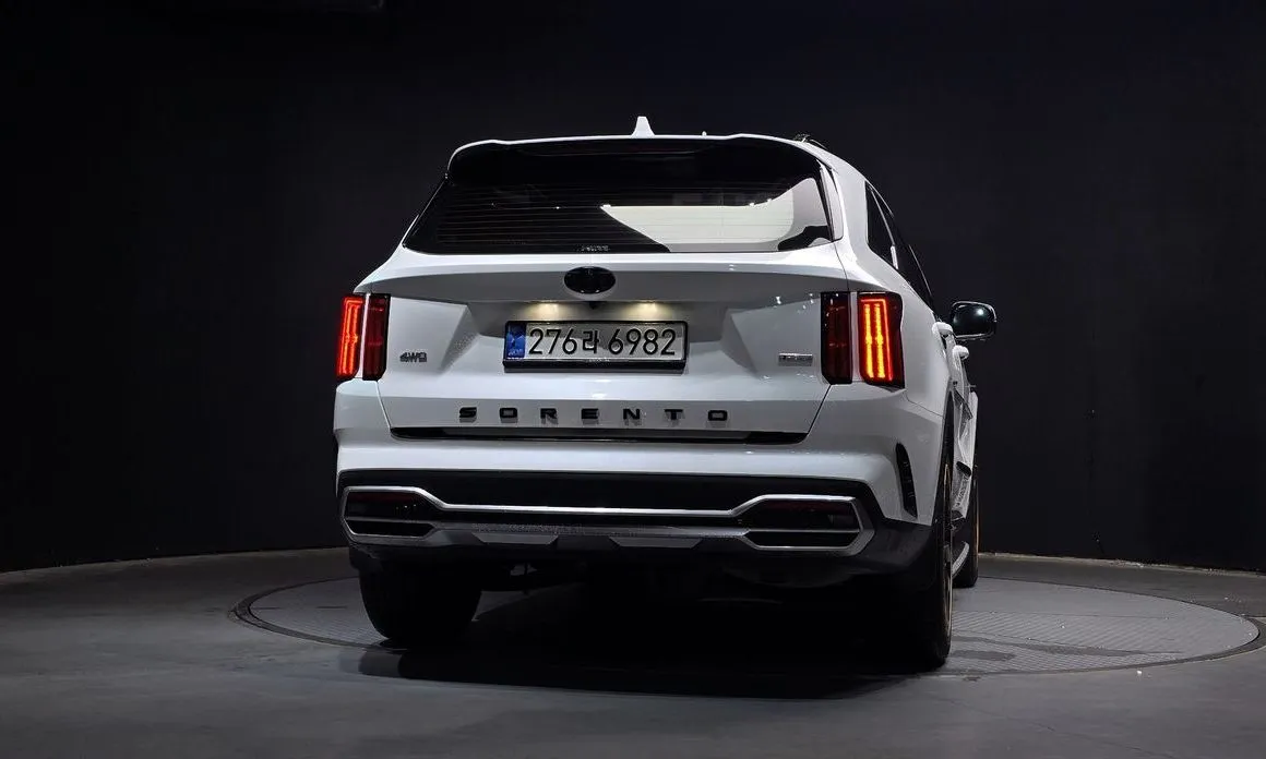 Kia Sorento — фото 7