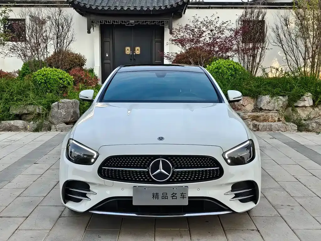 Mercedes-Benz E-Class — фото 8