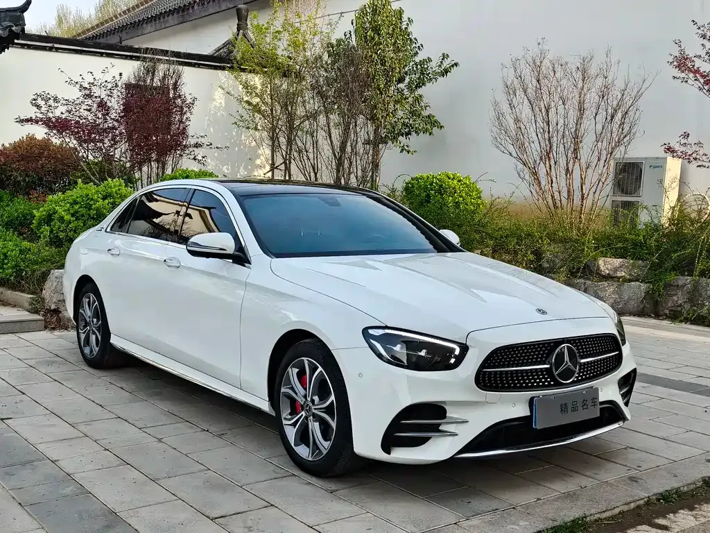 Mercedes-Benz E-Class — фото 10