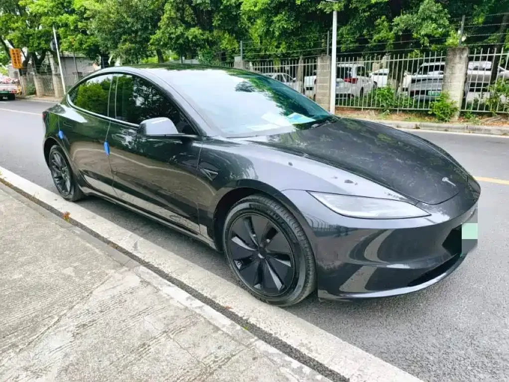 Tesla Model 3 — фото 8