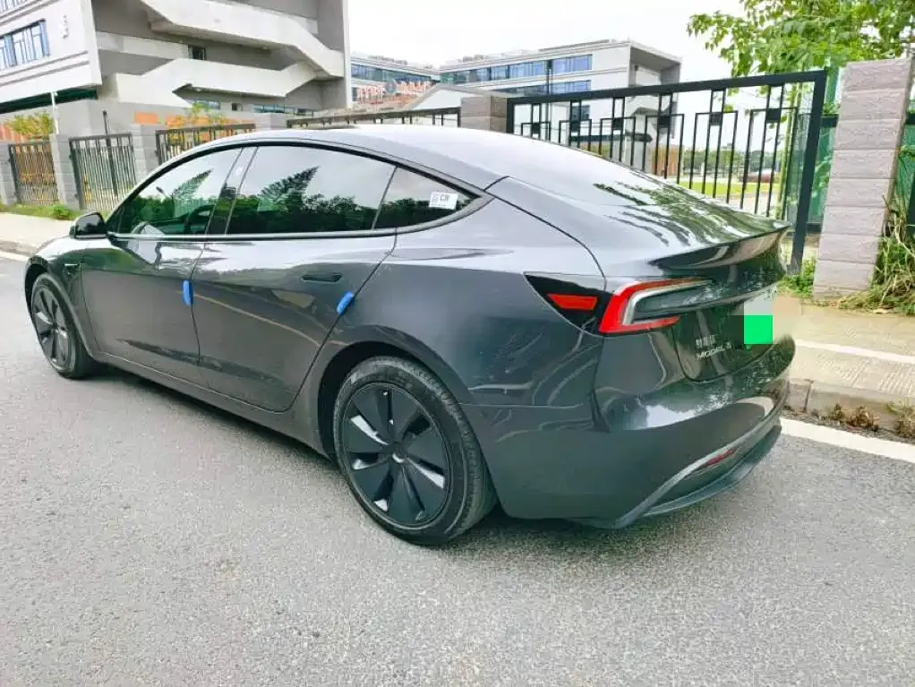 Tesla Model 3 — фото 5