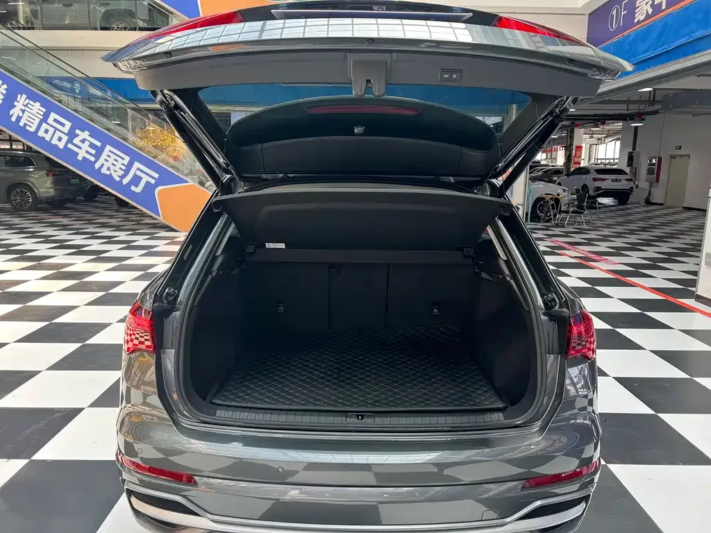 Audi Q3 2022 из CN, фото 8