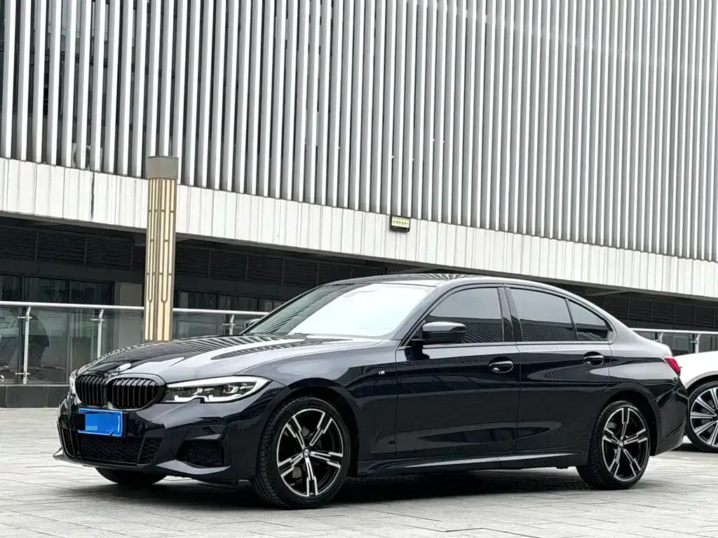 BMW 3 Series — фото 1