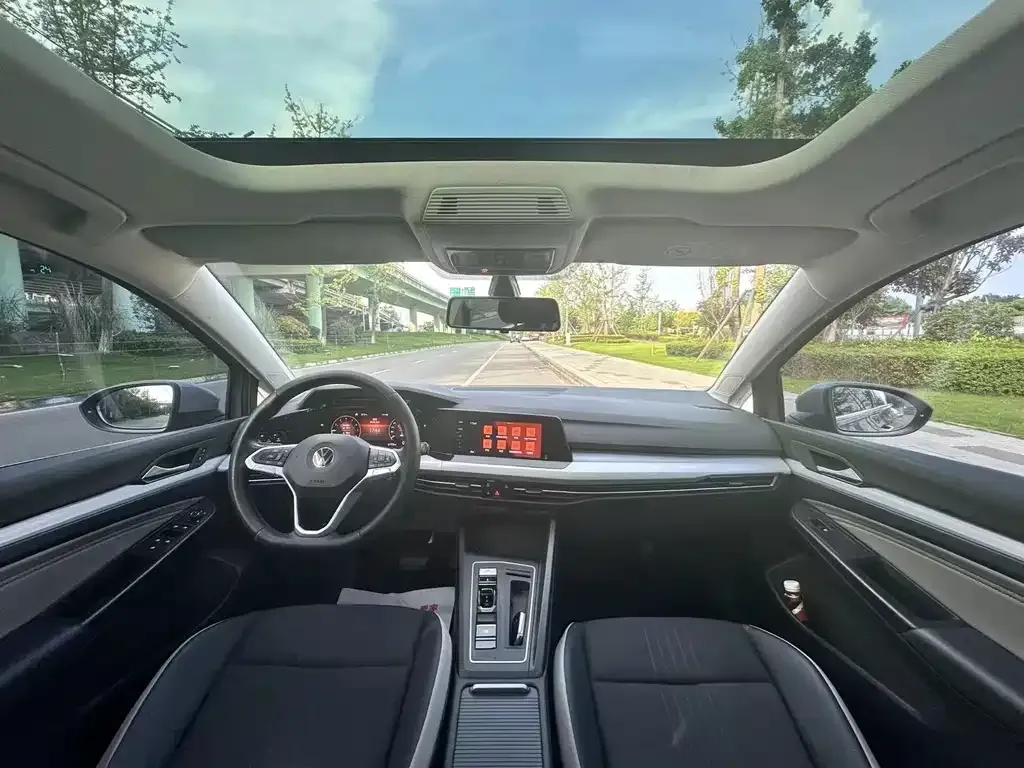 Volkswagen Golf 2022 из CN, фото 6