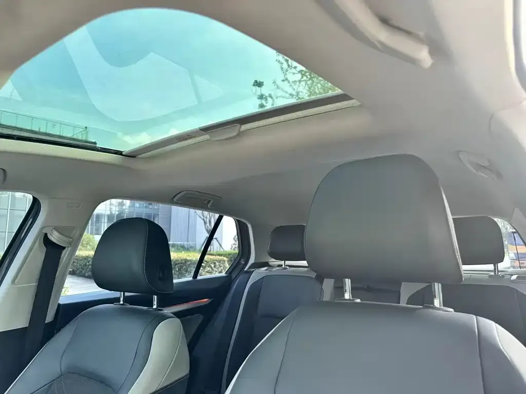 Volkswagen Golf 2022 из CN, фото 3