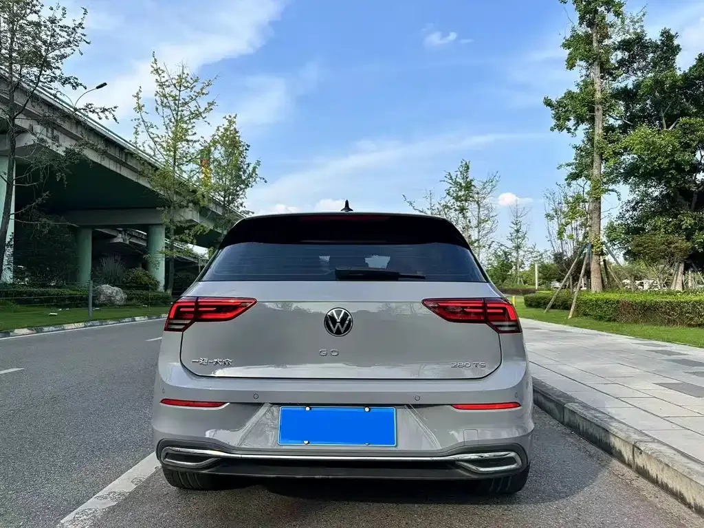 Volkswagen Golf 2022 из CN, фото 10