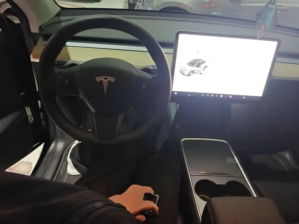 Tesla Model Y 2023 из CN, фото 8