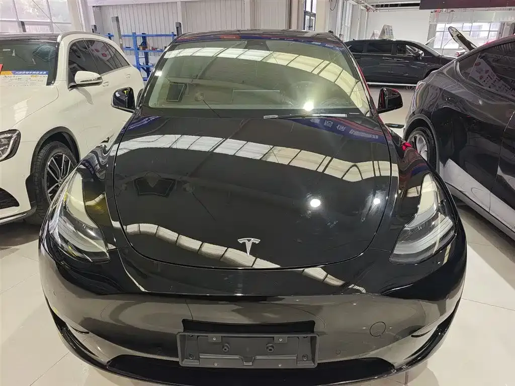 Tesla Model Y 2023 из CN, фото 2