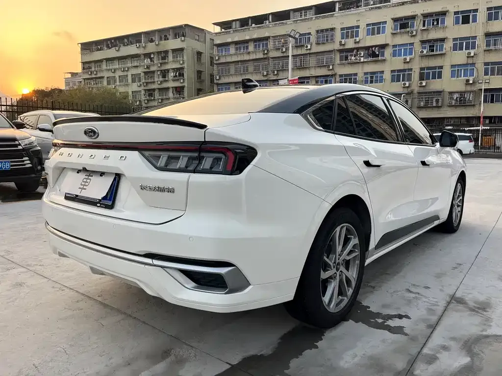 Ford Mondeo 2023 из CN, фото 3