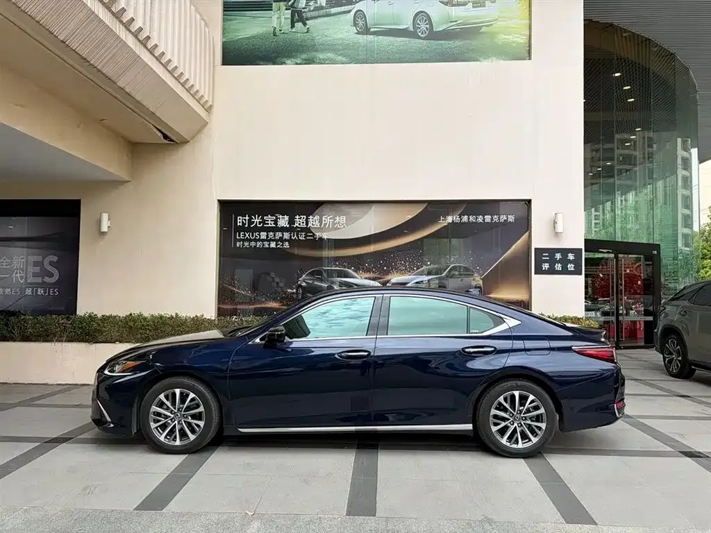 Lexus ES — фото 9