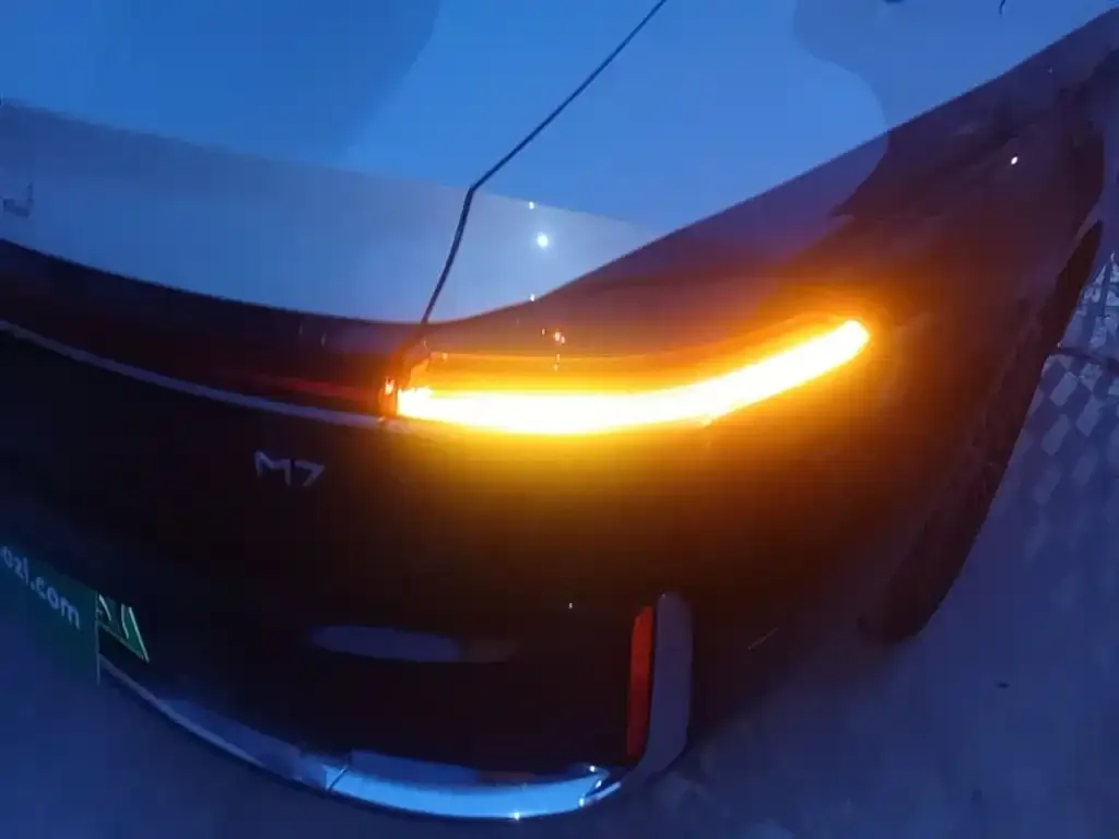 Roewe M7 DMH 2025 из CN, фото 6