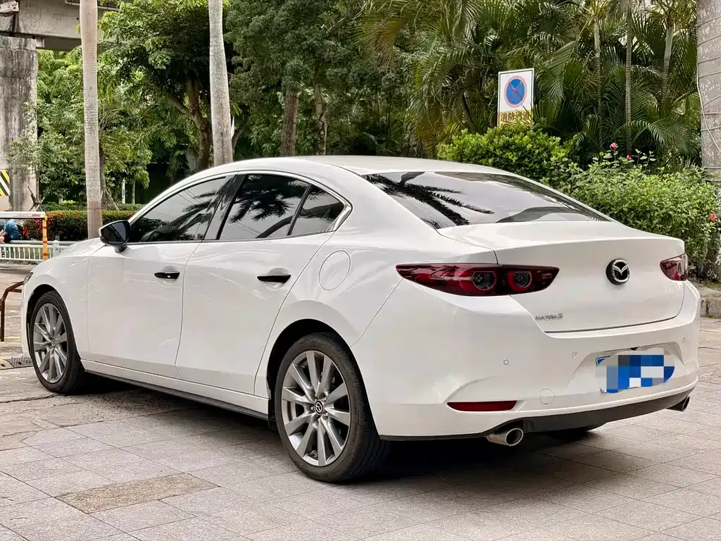 Mazda 3 Axela 2022 из CN, фото 8