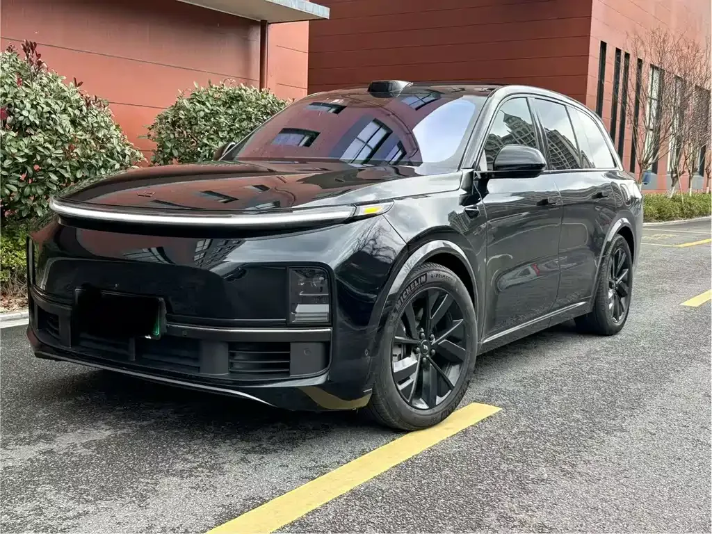Li Auto L8