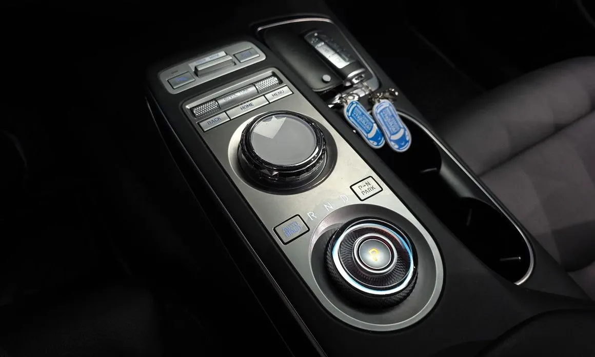 Genesis GV70 — фото 2