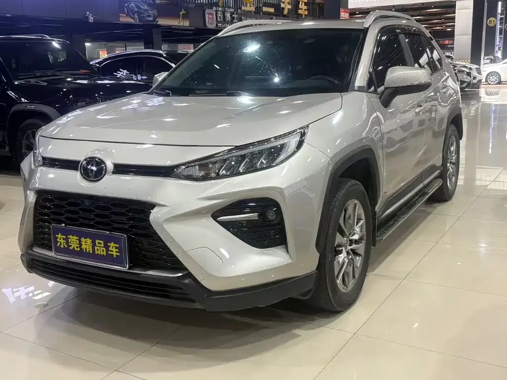 Toyota Wildlander — фото 1