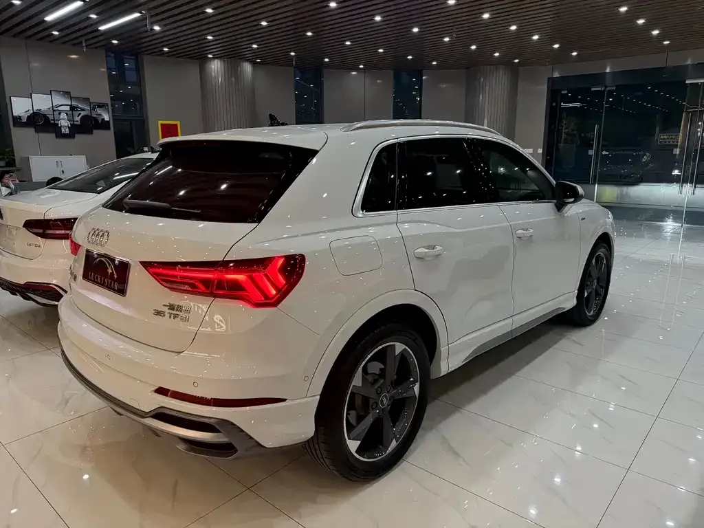 Audi Q3 2022 из CN, фото 10