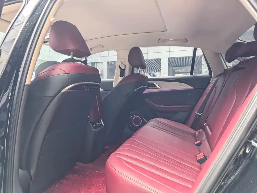 Hongqi H5 PHEV 2025 из CN, фото 3
