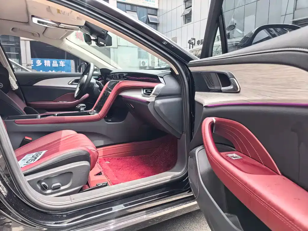 Hongqi H5 PHEV 2025 из CN, фото 2