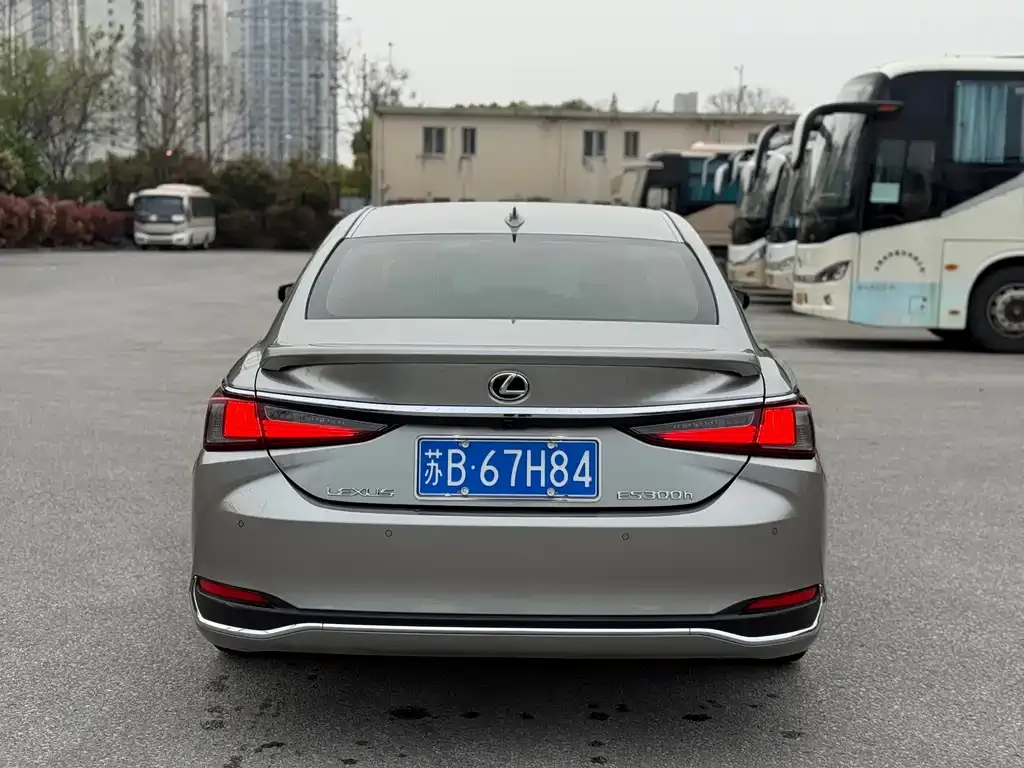 Lexus ES 2023 из CN, фото 4