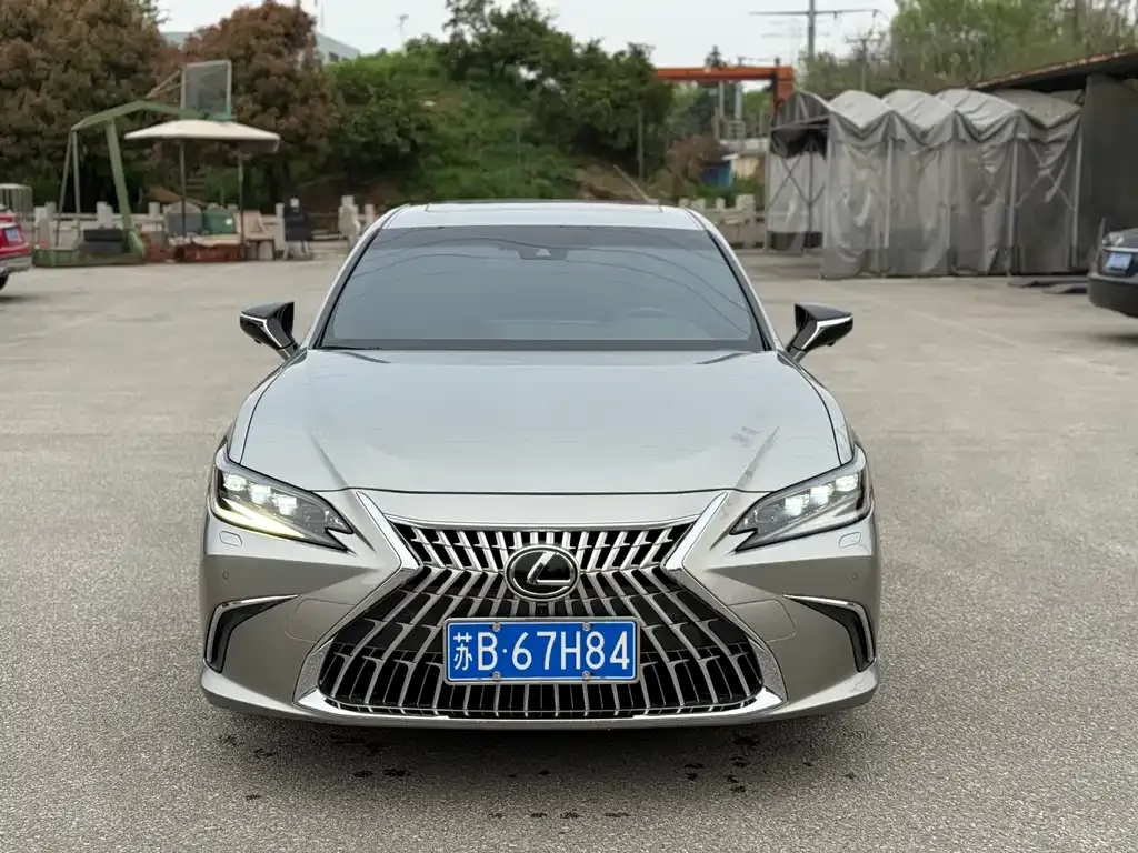 Lexus ES 2023 из CN, фото 2