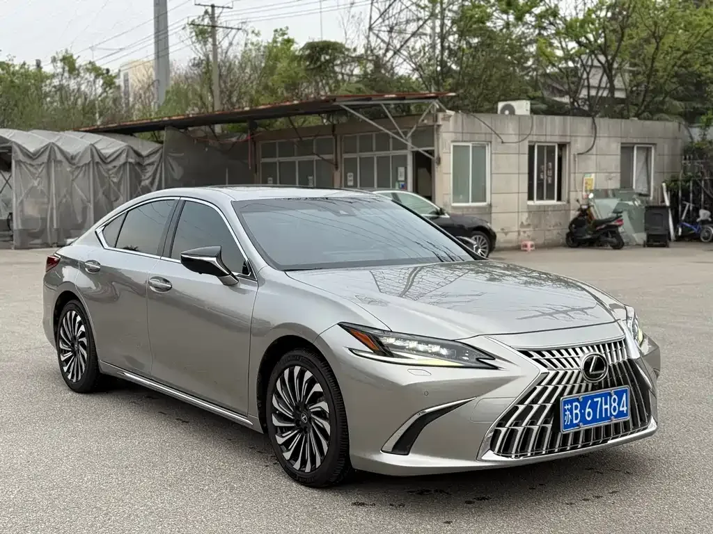 Lexus ES 2023 из CN, фото 8