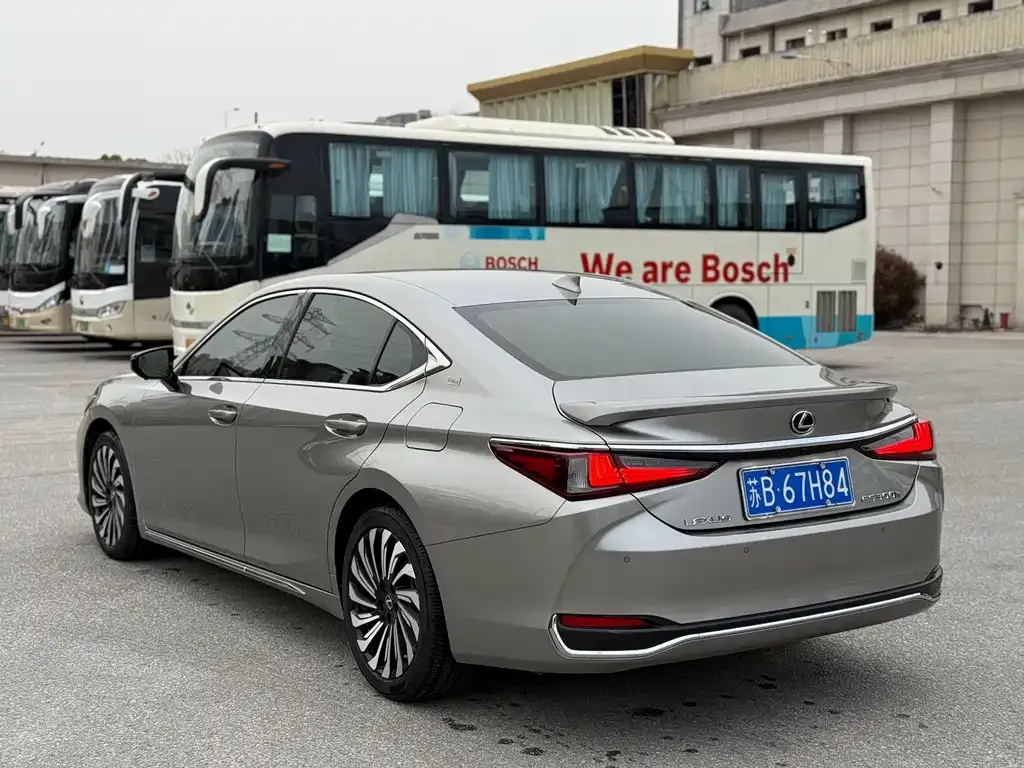 Lexus ES 2023 из CN, фото 10