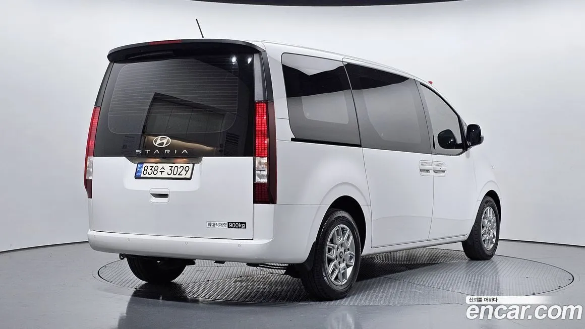 Hyundai Staria — фото 2