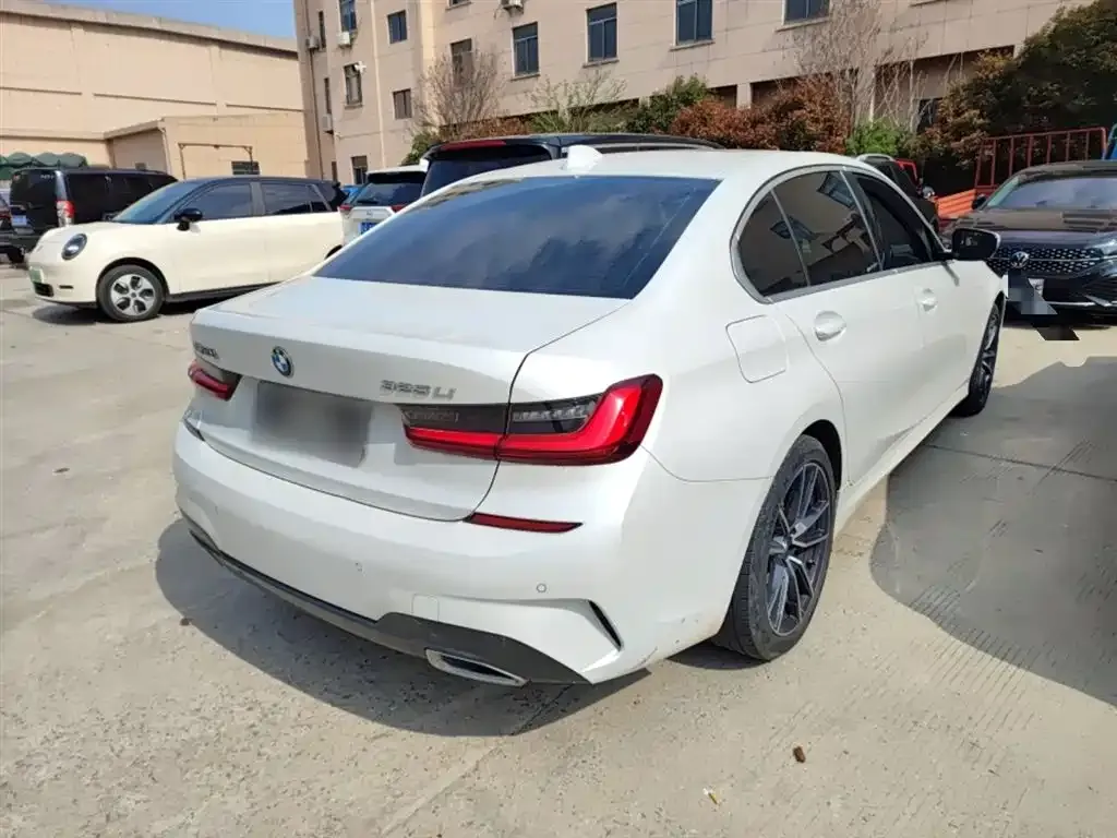 BMW 3 Series 2022 из CN, фото 3