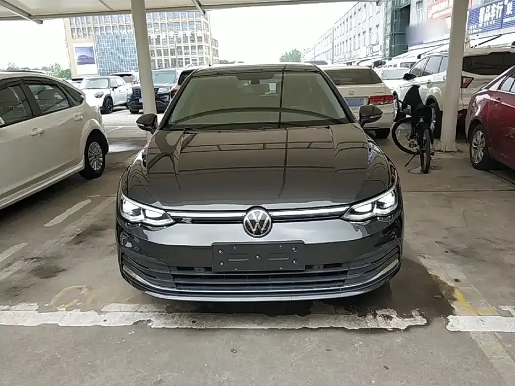 Volkswagen Golf 2022 из CN, фото 2