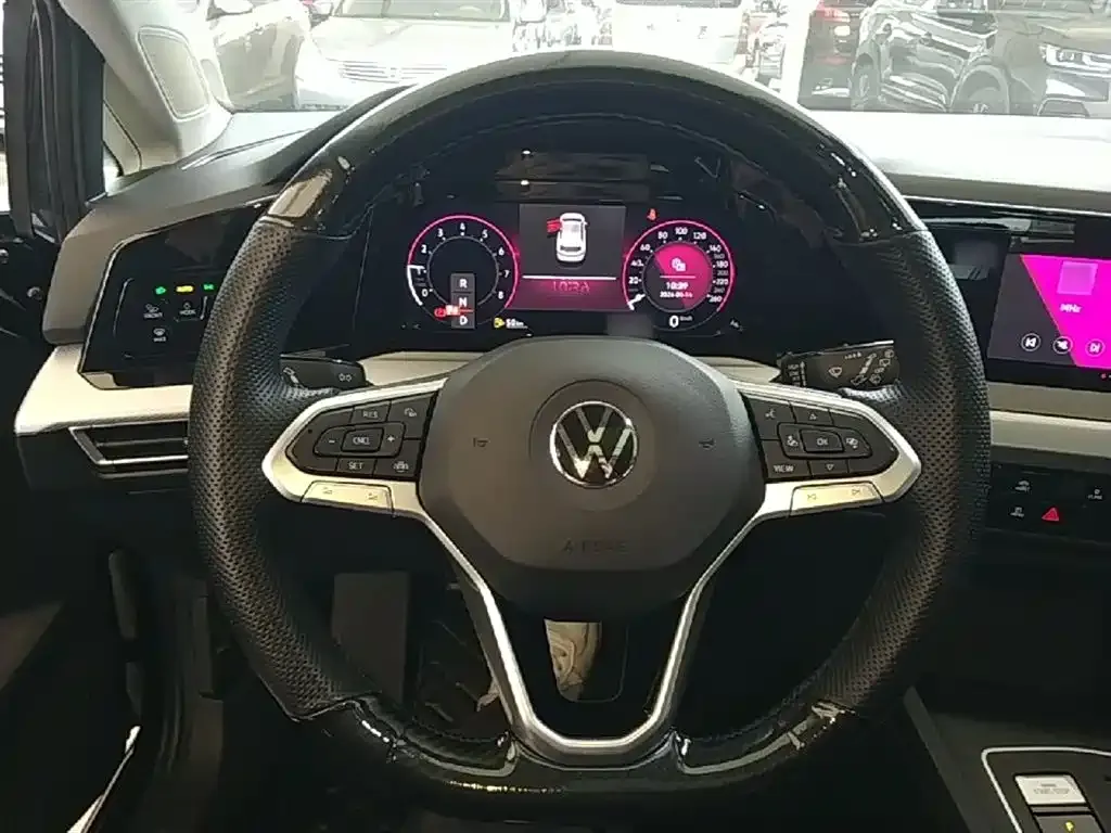 Volkswagen Golf 2022 из CN, фото 4