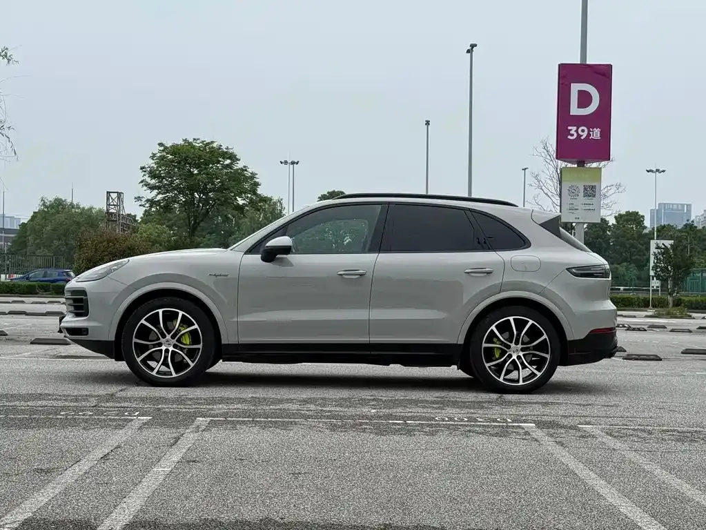 Porsche Cayenne Hybrid — фото 2