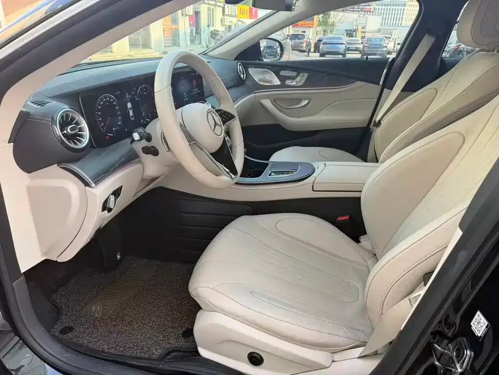 Mercedes-Benz CLS — фото 6