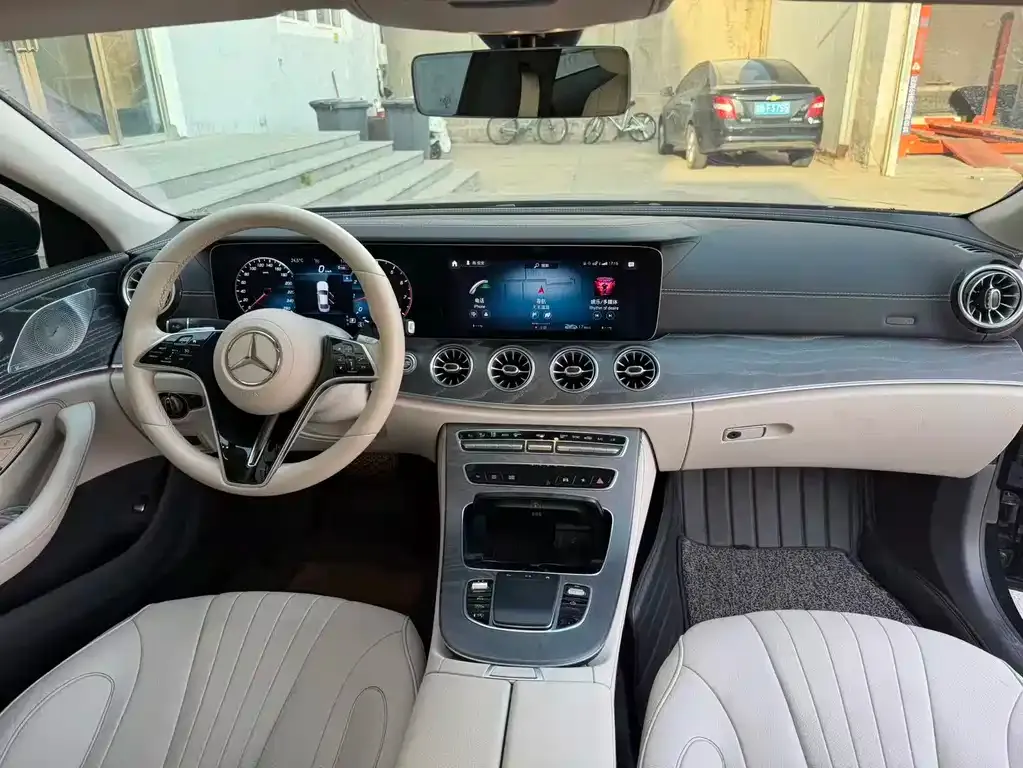 Mercedes-Benz CLS — фото 4