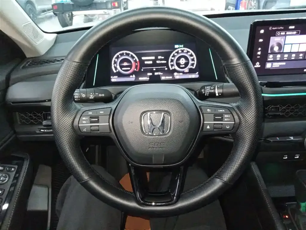 Honda Accord — фото 7