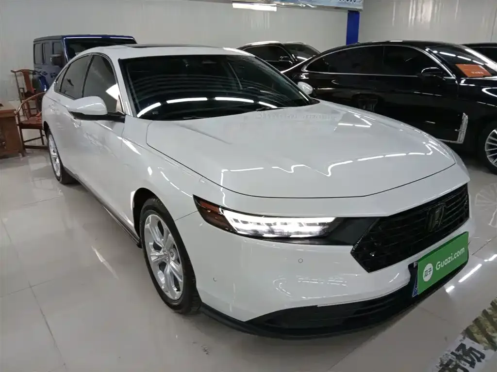 Honda Accord — фото 8