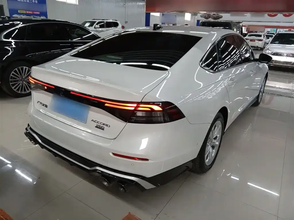 Honda Accord — фото 2