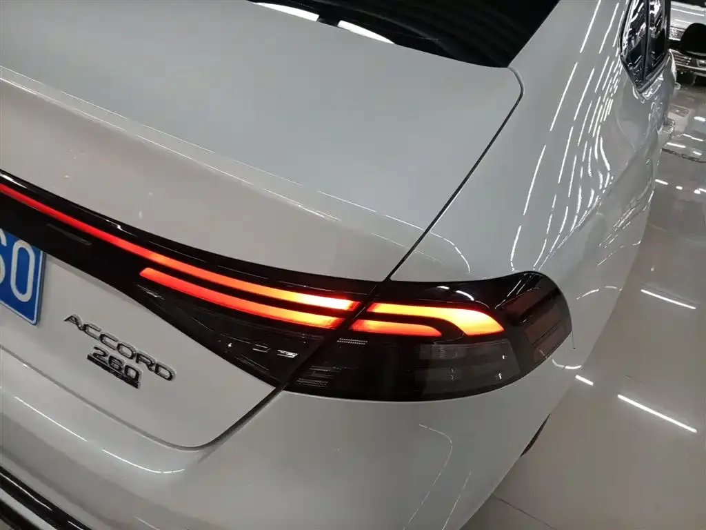 Honda Accord — фото 6