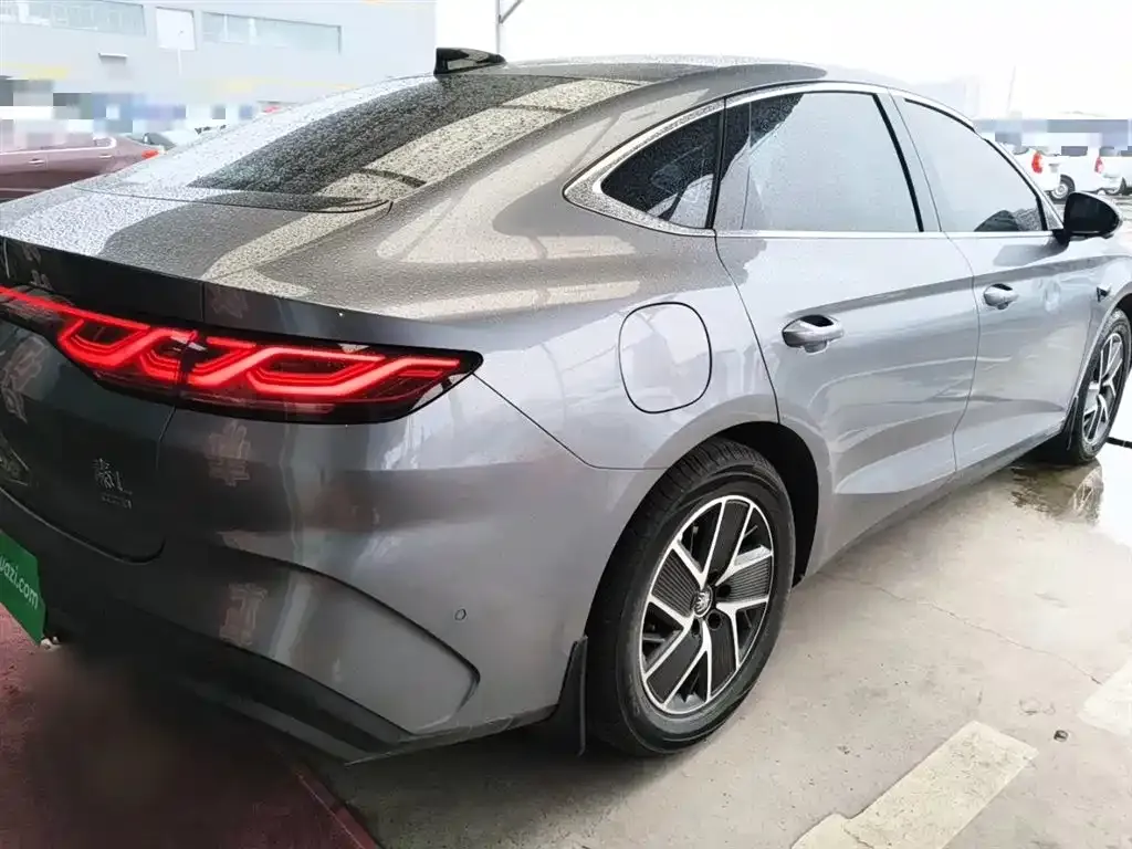 BYD Qin L — фото 8
