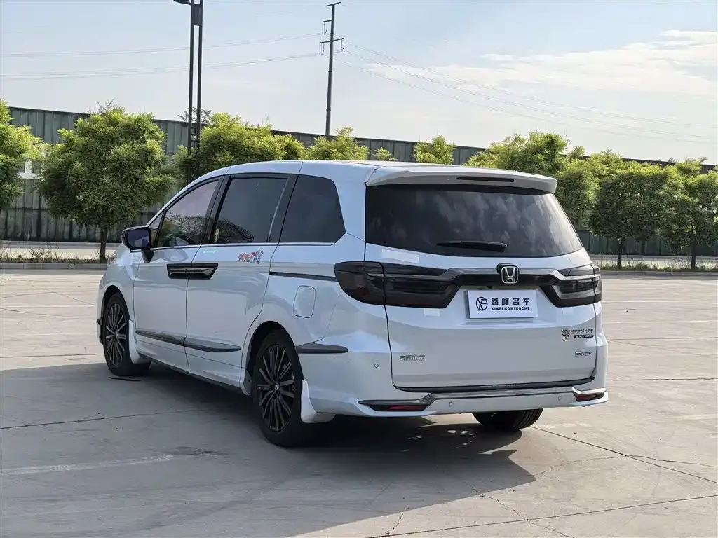 Honda Elysion 2025 из CN, фото 7