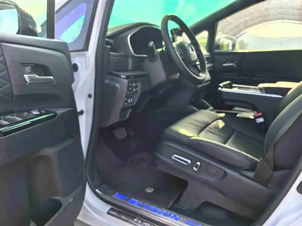 Honda Elysion 2025 из CN, фото 3