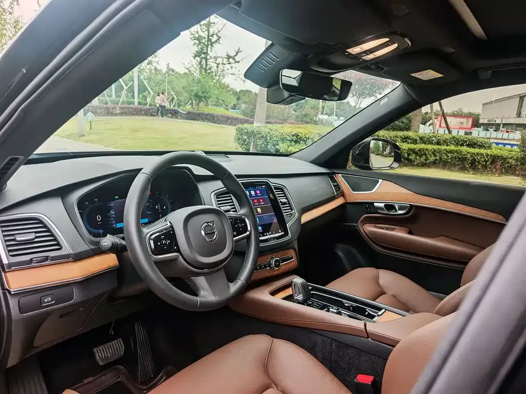 Volvo XC90 2023 из CN, фото 4