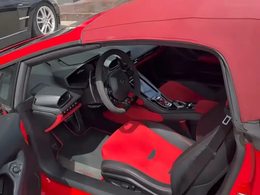 Lamborghini Huracan 2021 из CN, фото 4