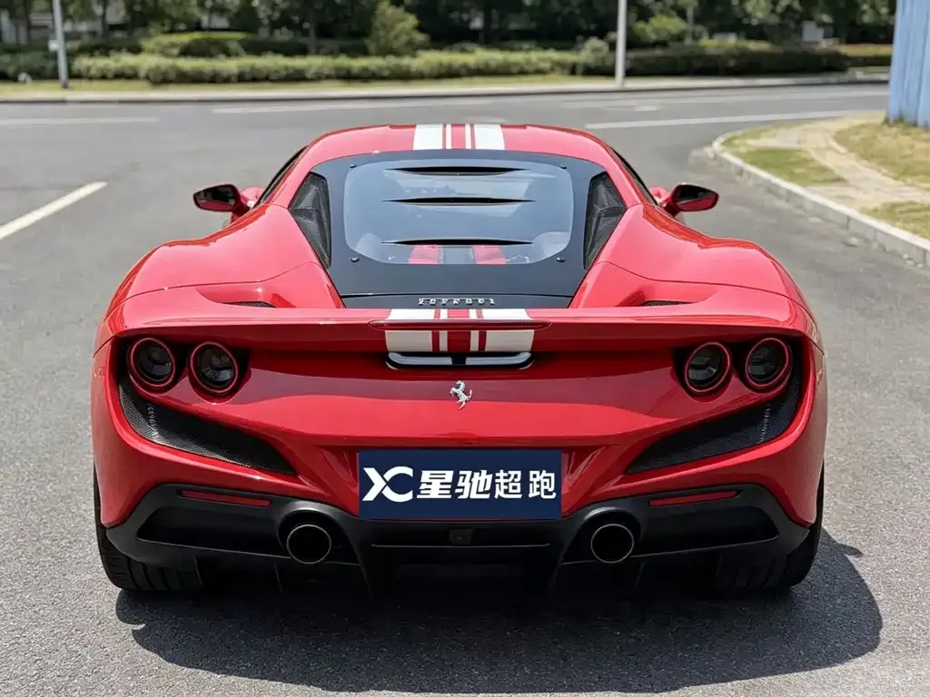 Ferrari F8 — фото 2