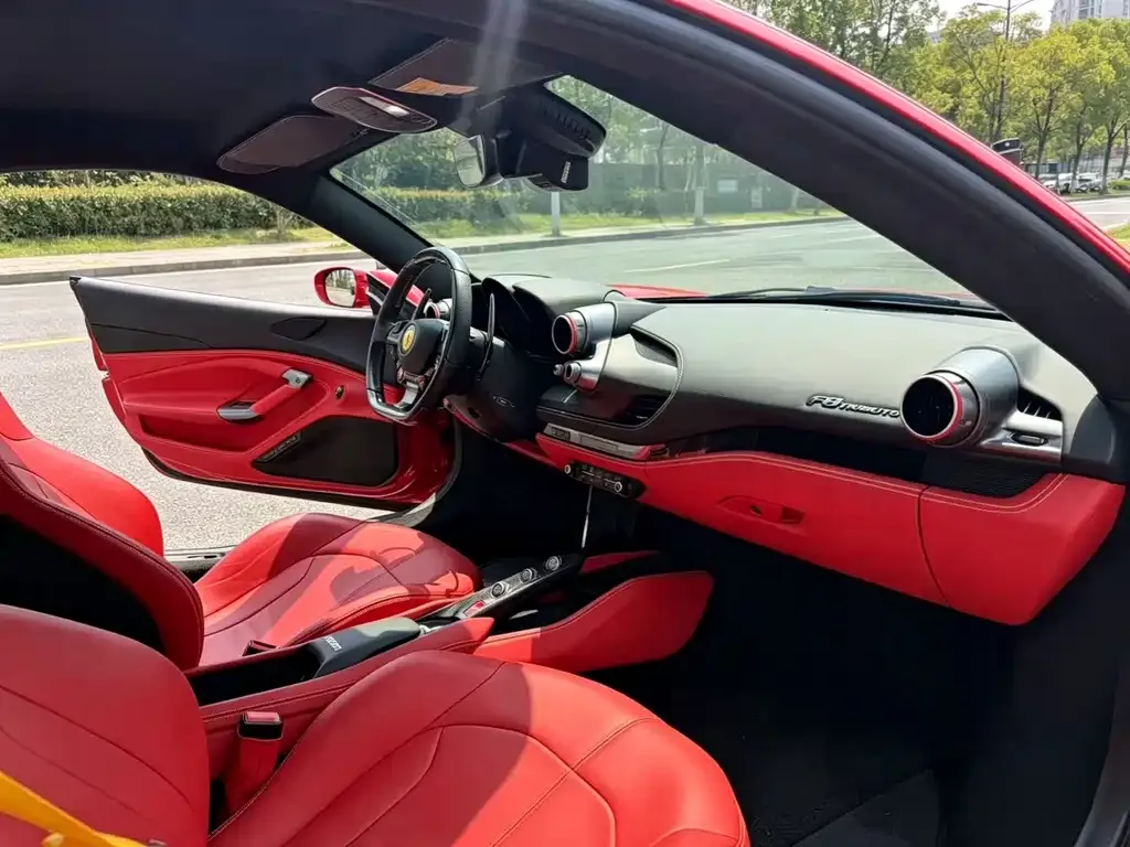 Ferrari F8 — фото 5