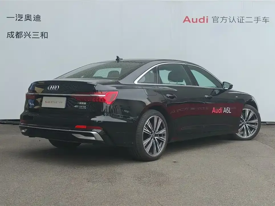 Audi A6L — фото 10