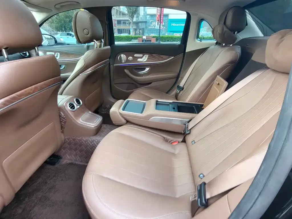 Mercedes-Benz E-Class 2023 из CN, фото 2