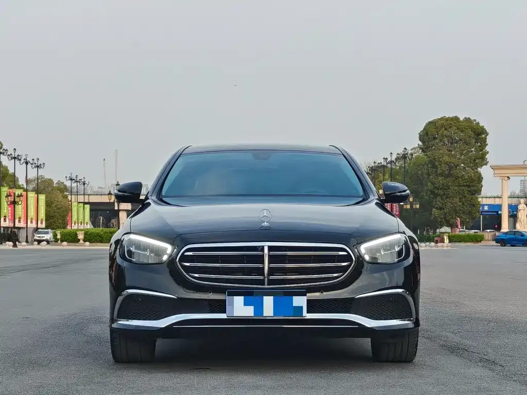 Mercedes-Benz E-Class 2023 из CN, фото 3